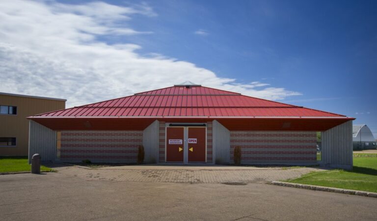 orig photo408067 3995108 768x450